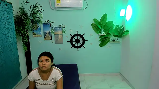 eladyrous98 online show from November 2025 07:01:01 AM