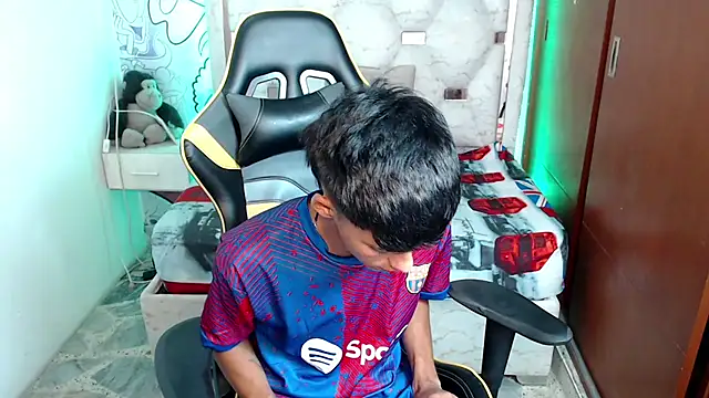 Snapshot of yiisu_ chatting on October 2025 12:14:02 PM yiisu online show from October 2025 12:14:02 PM