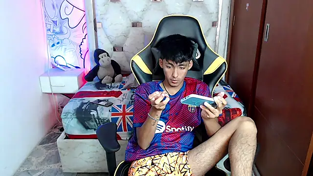 Snapshot of yiisu_ chatting on October 2025 12:14:02 PM yiisu online show from October 2025 12:14:02 PM