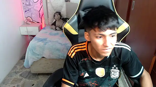 Snapshot of yiisu_ chatting on October 2025 12:13:02 PM yiisu online show from October 2025 12:13:02 PM