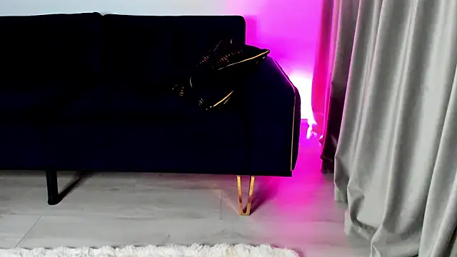 Snapshot of SluttyMaddy chatting on November 2025 06:29:02 PM SluttyMaddy online show from November 2025 06:29:02 PM