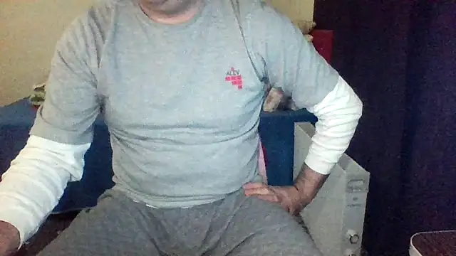 Snapshot of st206boy chatting on February 2026 10:50:02 PM st206boy online show from February 2026 10:50:02 PM