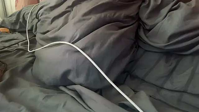 Snapshot of kSwisssxxx chatting on October 2025 08:48:02 PM kSwisssxxx online show from October 2025 08:48:02 PM