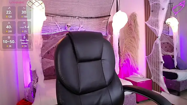 Snapshot of Amara_Davis chatting on October 2025 04:24:02 AM Amara Davis online show from October 2025 04:24:02 AM