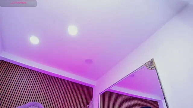 SelenaStonne online show from January 2026 08:00:01 PM