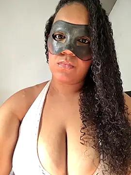 jadeamourim   online show from October 2025 06:52:01 PM