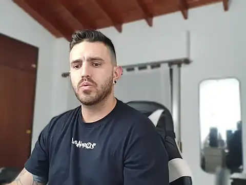 Snapshot of xfeegoox chatting on September 2025 10:01:02 PM xfeegoox online show from September 2025 10:01:02 PM