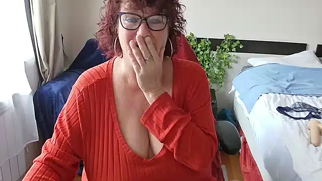 Snapshot of -Curvy- chatting on November 2025 09:09:02 AM -Curvy- online show from November 2025 09:09:02 AM