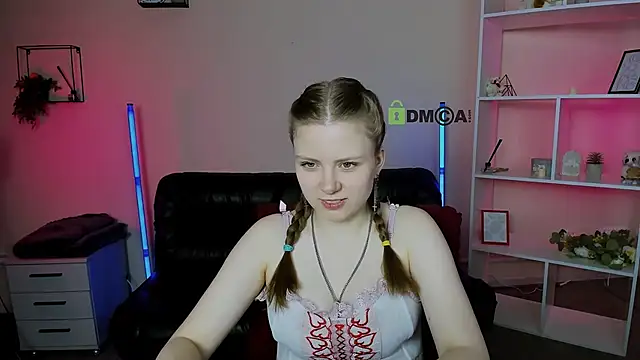 foxy tease  online show from November 2025 01:28:02 PM