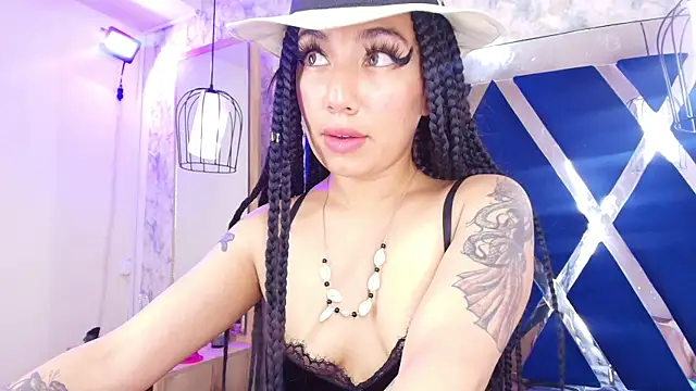 Snapshot of Soleil_66 chatting on October 2025 04:24:02 PM Soleil 66 online show from October 2025 04:24:02 PM