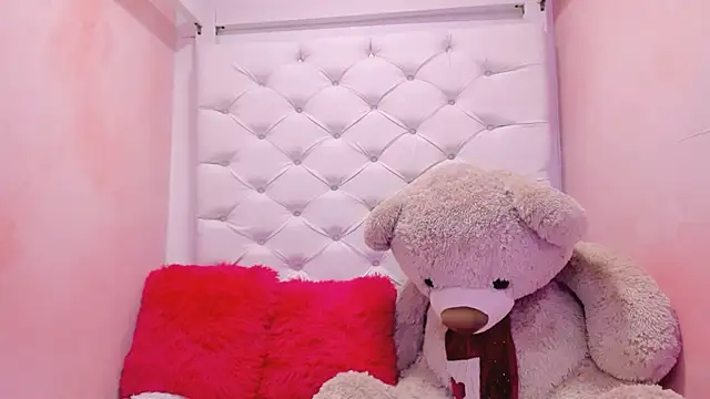 Snapshot of eimy_skinny_ chatting on February 2026 12:28:02 PM eimy skinny online show from February 2026 12:28:02 PM