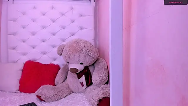 Snapshot of eimy_skinny_ chatting on April 2026 01:15:02 PM eimy skinny online show from April 2026 01:15:02 PM