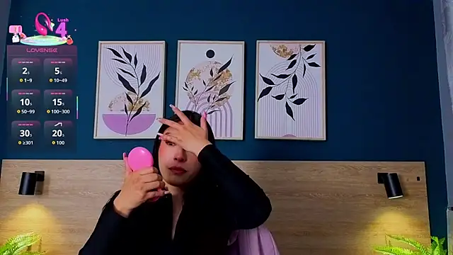 SarahMiler  online show from December 2025 07:34:02 PM