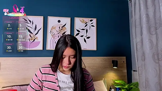 SarahMiler  online show from December 2025 05:39:02 PM