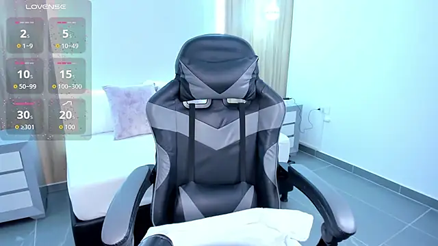 megara x  online show from October 2025 02:11:02 AM