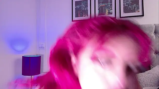Maddy Mills online show from June 2026 07:16:02 PM