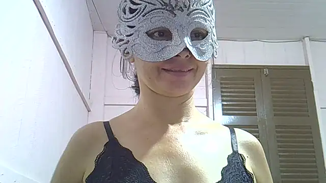 Luana sexy42 online show from April 2026 03:24:01 AM
