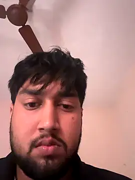 Snapshot of aka_big chatting on November 2025 03:56:02 AM aka big online show from November 2025 03:56:02 AM