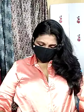 Hotty Sonali online show from May 2026 12:35:02 PM