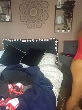 Snapshot of LonelyLucinda chatting on September 2025 06:30:02 AM LonelyLucinda online show from September 2025 06:30:02 AM