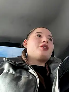 StephanieMur online show from November 2025 05:05:01 AM