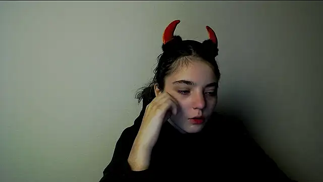 Snapshot of Sun_Shine__ chatting on October 2025 09:26:02 PM Sun Shine online show from October 2025 09:26:02 PM