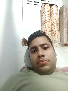 Snapshot of Desirock001 chatting on October 2025 03:01:02 PM Desirock001 online show from October 2025 03:01:02 PM