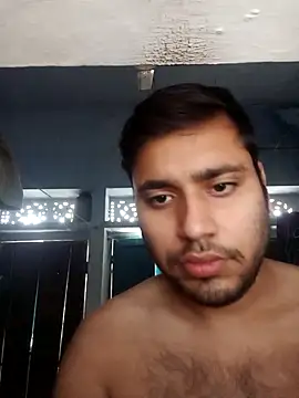 Snapshot of Desirock001 chatting on November 2025 02:32:01 AM Desirock001 online show from November 2025 02:32:01 AM