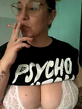 LupeLok online show from November 2025 06:10:02 PM