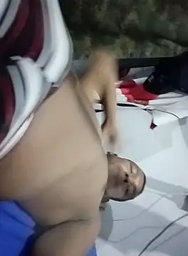 arnal32 online show from October 2025 09:40:02 AM