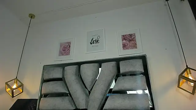 lianfox  online show from April 2026 01:04:01 PM