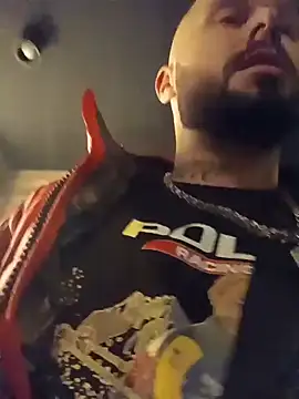 Snapshot of Barber33zk chatting on January 2026 09:40:02 PM Barber33zk online show from January 2026 09:40:02 PM