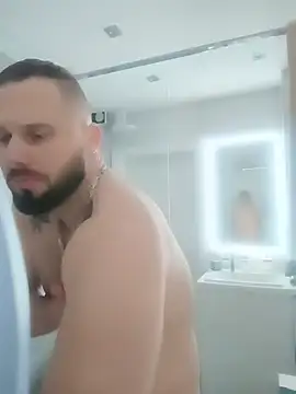 Snapshot of Barber33zk chatting on February 2026 05:32:01 PM Barber33zk online show from February 2026 05:32:01 PM