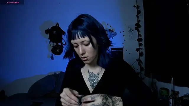 kattusauruss online show from November 2025 12:22:02 AM