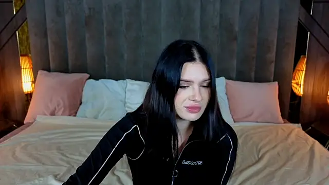 Neyla Charm online show from October 2025 05:39:02 AM