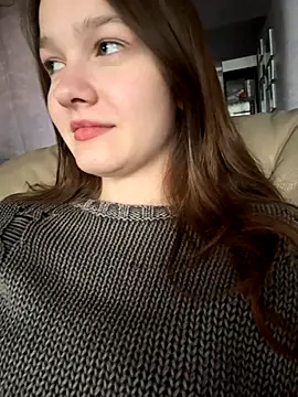 Snapshot of MichelleRoux chatting on September 2025 10:53:02 AM MichelleRoux online show from September 2025 10:53:02 AM