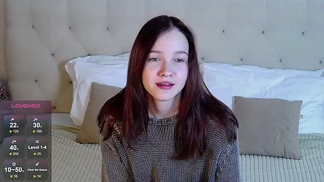 Snapshot of MichelleRoux chatting on November 2025 01:33:01 PM MichelleRoux online show from November 2025 01:33:01 PM