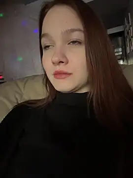 Snapshot of MichelleRoux chatting on December 2025 11:06:01 AM MichelleRoux online show from December 2025 11:06:01 AM