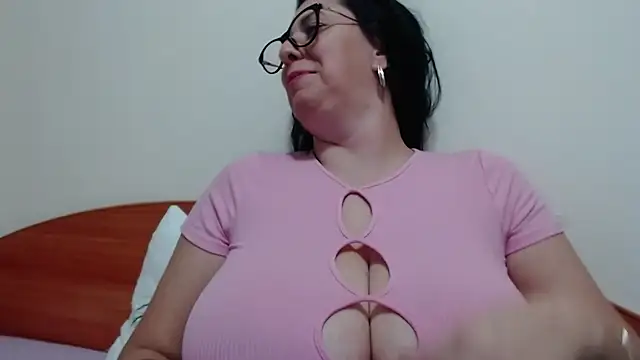 Snapshot of jollene chatting on October 2025 02:34:01 PM jollene online show from October 2025 02:34:01 PM