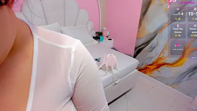 hinata dolly online show from April 2026 11:02:02 AM