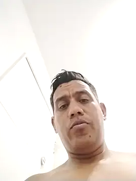 Snapshot of XRonny6 chatting on February 2026 10:19:02 PM XRonny6 online show from February 2026 10:19:02 PM