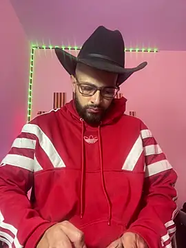 magnumchris online show from June 2026 11:40:02 AM