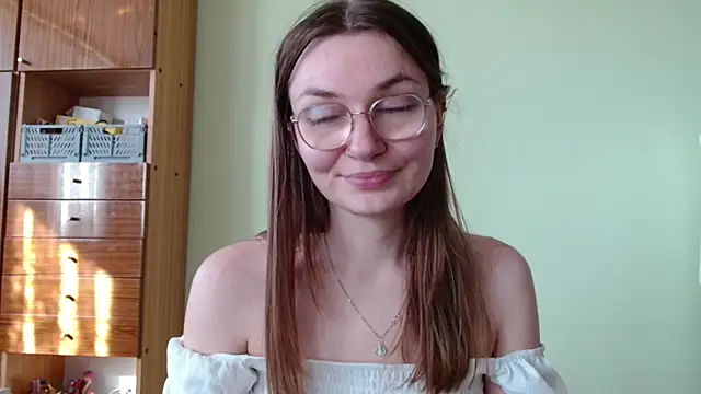 LooveELLYx online show from October 2025 01:52:01 PM