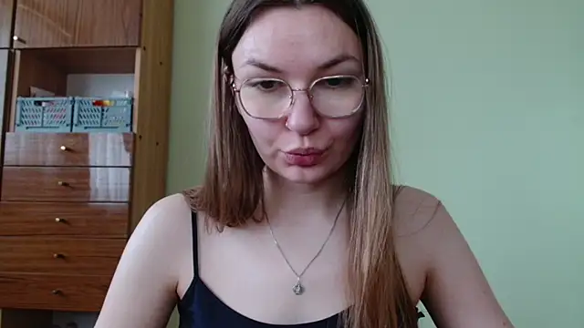 LooveELLYx online show from June 2026 06:52:02 AM