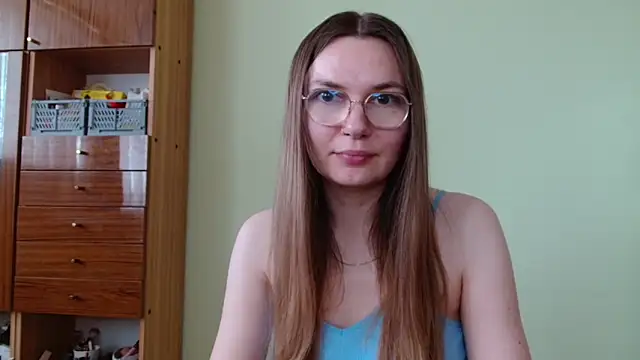 LooveELLYx online show from June 2026 06:27:02 AM