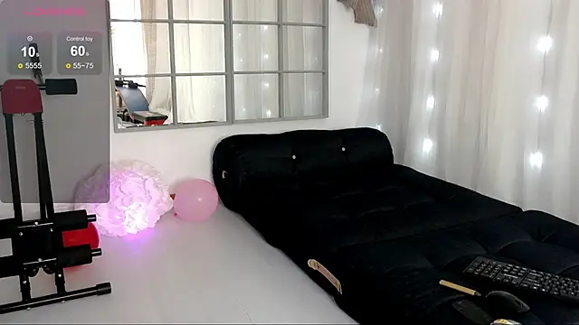 SarahRaynex online show from May 2026 10:31:02 AM