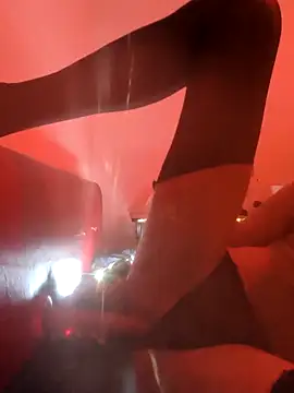 Snapshot of straightozgoesdwn chatting on October 2025 02:13:01 PM straightozgoesdwn online show from October 2025 02:13:01 PM