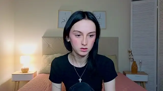 Snapshot of Little_moly999 chatting on October 2025 08:07:02 PM Little moly999 online show from October 2025 08:07:02 PM