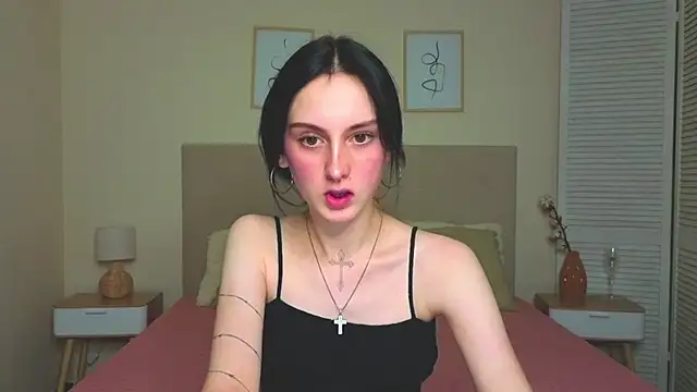 Snapshot of Little_moly999 chatting on October 2025 09:13:01 PM Little moly999 online show from October 2025 09:13:01 PM