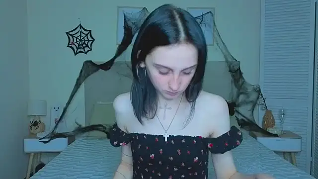 Snapshot of Little_moly999 chatting on November 2025 09:28:01 PM Little moly999 online show from November 2025 09:28:01 PM